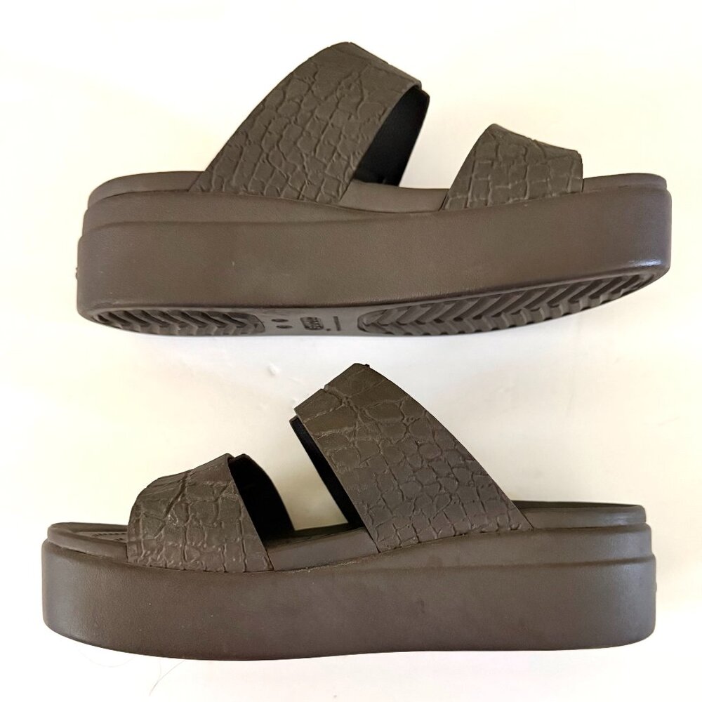 CROCS Women's Brooklyn Buckle Platform Sandals